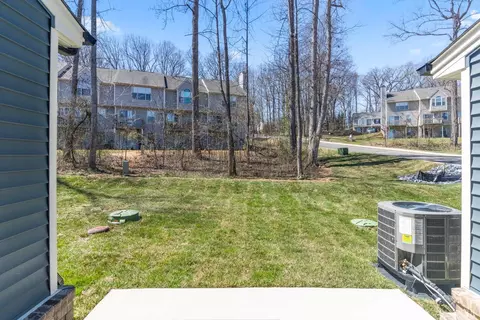 Exterior - 1016 Harrison Dr, Forest, VA 24551 photo 4 of 6