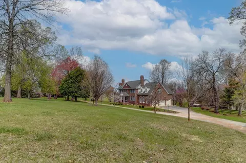 Exterior - 3471 Bellevue Rd, Forest, VA 24551 photo 2 of 24