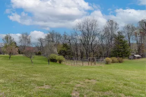 Exterior - 3471 Bellevue Rd, Forest, VA 24551 photo 8 of 24