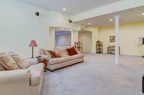 Living - 3471 Bellevue Rd, Forest, VA 24551 photo 3 of 4