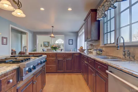 Kitchen - 3471 Bellevue Rd, Forest, VA 24551 photo 3 of 6