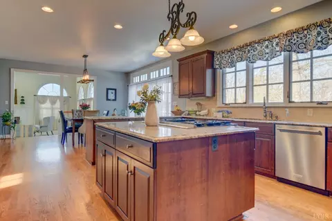 Kitchen - 3471 Bellevue Rd, Forest, VA 24551 photo 4 of 6