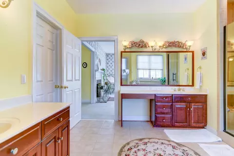 Bath - 3471 Bellevue Rd, Forest, VA 24551 photo 3 of 7