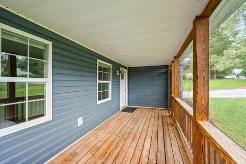 Exterior - 117 E Otter Ridge Dr, Goode, VA 24556 photo 4 of 10