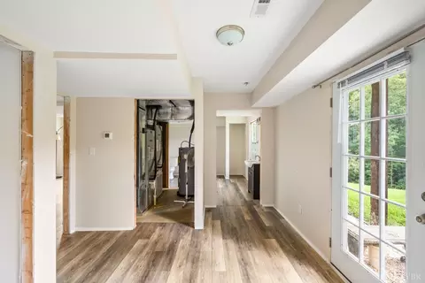 Entry Way - 117 E Otter Ridge Dr, Goode, VA 24556 photo 6 of 7