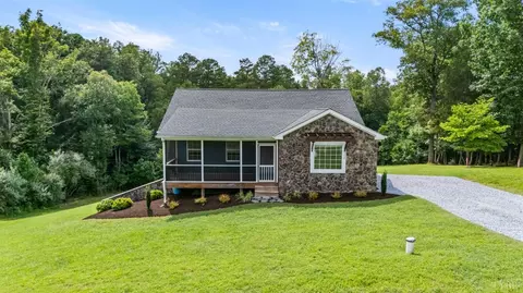 Exterior - 117 E Otter Ridge Dr, Goode, VA 24556 photo 2 of 10