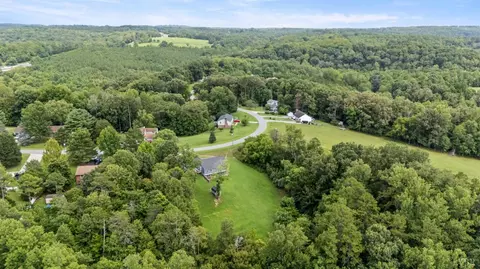 View/Area - 117 E Otter Ridge Dr, Goode, VA 24556 photo 4 of 6