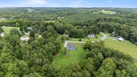 View/Area - 117 E Otter Ridge Dr, Goode, VA 24556 photo 3 of 6