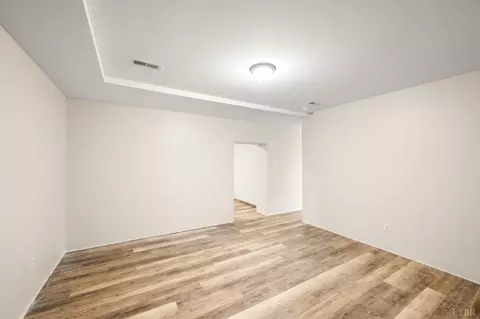 Living - 117 E Otter Ridge Dr, Goode, VA 24556 photo 6 of 6