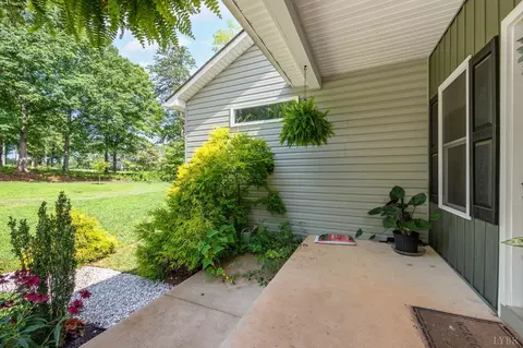Exterior - 266 Spring Grove Rd, Spout Spring, VA 24593 photo 3 of 7