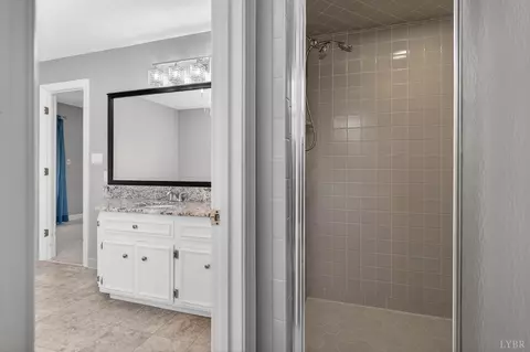 Bath - 309 Eastwind Dr, Forest, VA 24551 photo 5 of 8