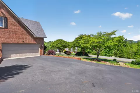 Exterior - 309 Eastwind Dr, Forest, VA 24551 photo 12 of 24