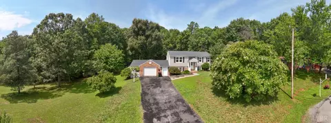 117 Amwood Pl, Madison Heights, VA 24572