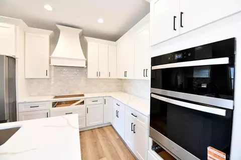 Kitchen - 9726 Leesville Rd, Evington, VA 24550 photo 4 of 6