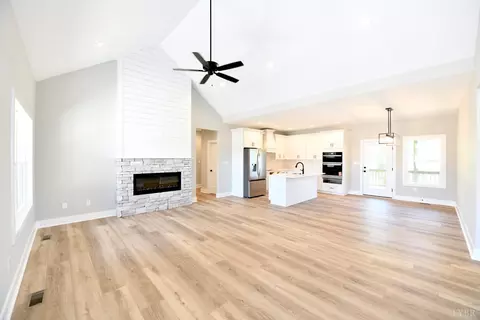 Living - 9726 Leesville Rd, Evington, VA 24550 photo 1 of 4