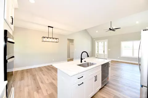 Kitchen - 9726 Leesville Rd, Evington, VA 24550 photo 6 of 6