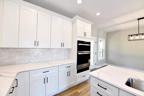 Kitchen - 9726 Leesville Rd, Evington, VA 24550 photo 5 of 6