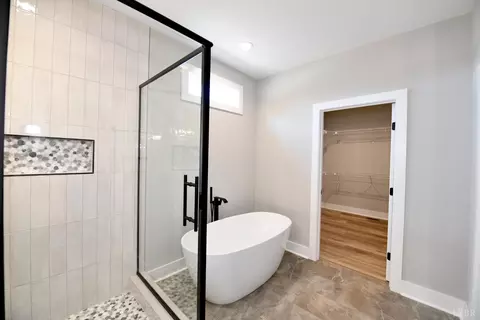 Bath - 9726 Leesville Rd, Evington, VA 24550 photo 2 of 4
