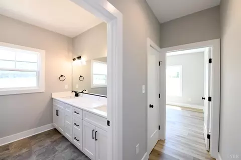 Entry Way - 9726 Leesville Rd, Evington, VA 24550 photo 1 of 1