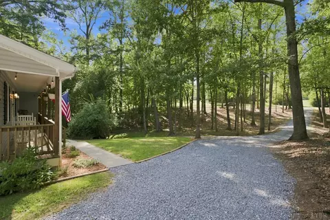 Exterior - 536 Dunivan Dr, Rustburg, VA 24588 photo 5 of 13