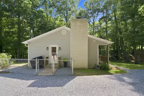 Exterior - 536 Dunivan Dr, Rustburg, VA 24588 photo 4 of 13