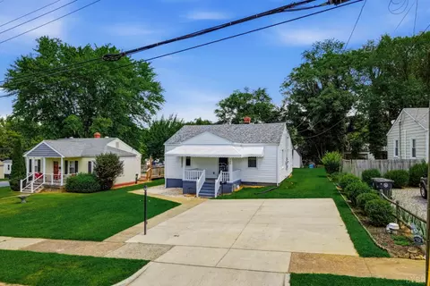 1208 Brandon Rd, Lynchburg, VA 24502