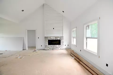 Living - 7 Leesville Rd, Evington, VA 24550 photo 3 of 4