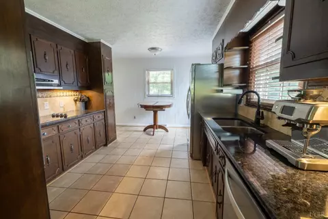 Kitchen - 733 Spring St, Hurt, VA 24563 photo 3 of 4