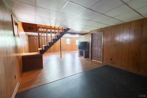Living - 733 Spring St, Hurt, VA 24563 photo 8 of 8