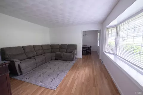 Living - 733 Spring St, Hurt, VA 24563 photo 2 of 8