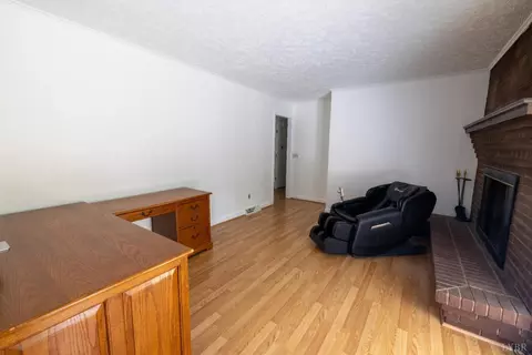 Living - 733 Spring St, Hurt, VA 24563 photo 6 of 8