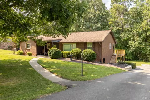 733 Spring St, Hurt, VA 24563