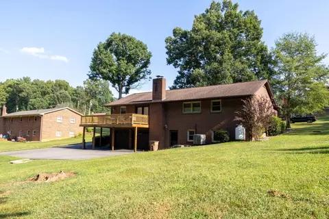Exterior - 733 Spring St, Hurt, VA 24563 photo 5 of 6