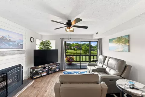 Living - 2311 Deer Run, Forest, VA 24551 photo 2 of 4