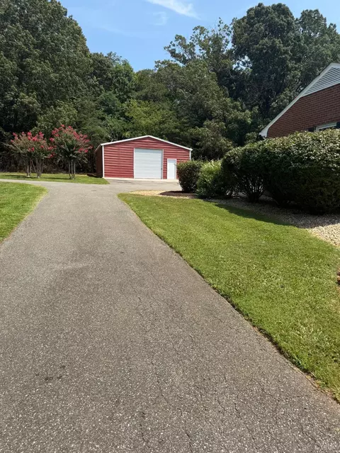 Exterior - 103 Melissa Dr, Goode, VA 24556 photo 9 of 19