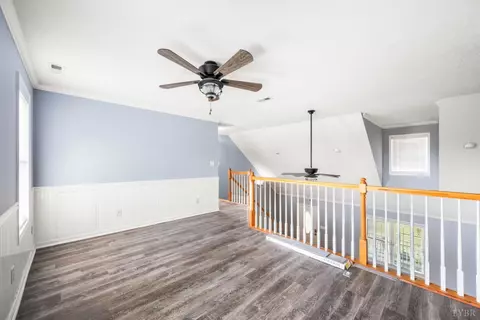 Living - 1839 Goode Rd, Goode, VA 24556 photo 6 of 8