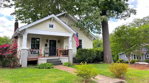 415 Oakridge Blvd, Lynchburg, VA 24502