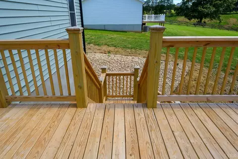 Exterior - 2249 Lipscomb Rd, Moneta, VA 24121 photo 21 of 24
