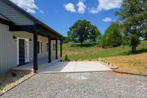 Exterior - 2249 Lipscomb Rd, Moneta, VA 24121 photo 2 of 24