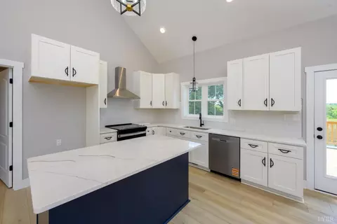 Kitchen - 2249 Lipscomb Rd, Moneta, VA 24121 photo 1 of 3