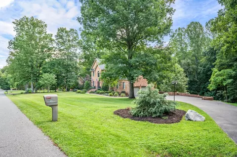 Exterior - 1095 Irvine Dr, Forest, VA 24551 photo 7 of 17