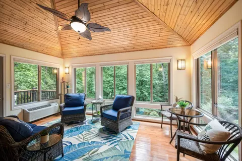 Exterior - 1095 Irvine Dr, Forest, VA 24551 photo 3 of 17