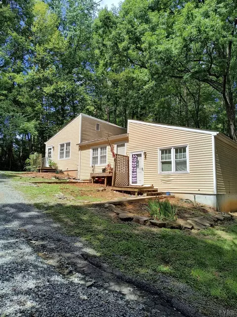 245 Deer Creek Dr, Lynchburg, VA 24502