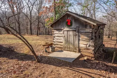 Exterior - 3460 Roaring Run Rd, Goode, VA 24556 photo 8 of 10