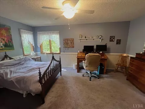 Bedroom - 3460 Roaring Run Rd, Goode, VA 24556 photo 5 of 9