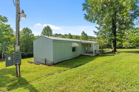 Exterior - 1365 Pinecrest Ln, Lynchburg, VA 24504 photo 8 of 8