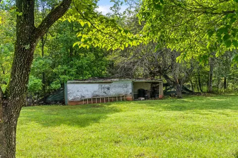 Exterior - 1365 Pinecrest Ln, Lynchburg, VA 24504 photo 4 of 8