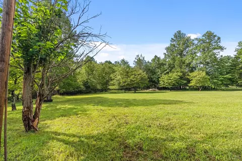 Exterior - 1365 Pinecrest Ln, Lynchburg, VA 24504 photo 5 of 8