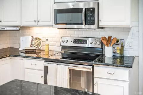 Kitchen - 1153 Shadow Peak Rd, Forest, VA 24551 photo 5 of 7
