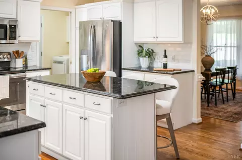 Kitchen - 1153 Shadow Peak Rd, Forest, VA 24551 photo 6 of 7